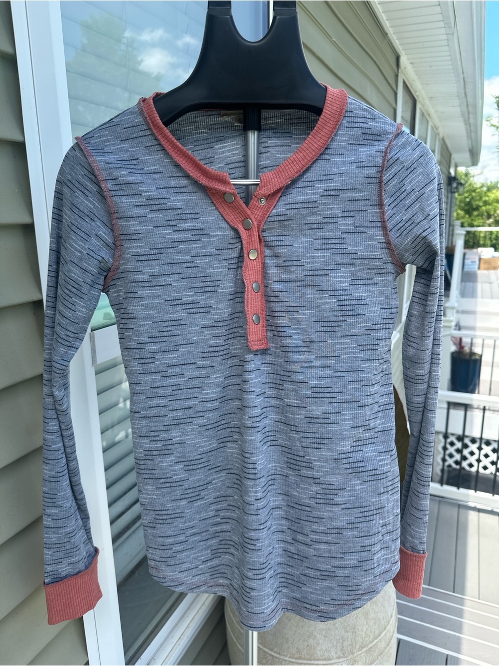 Hem & Thread Gray and Coral Accent Women's Top